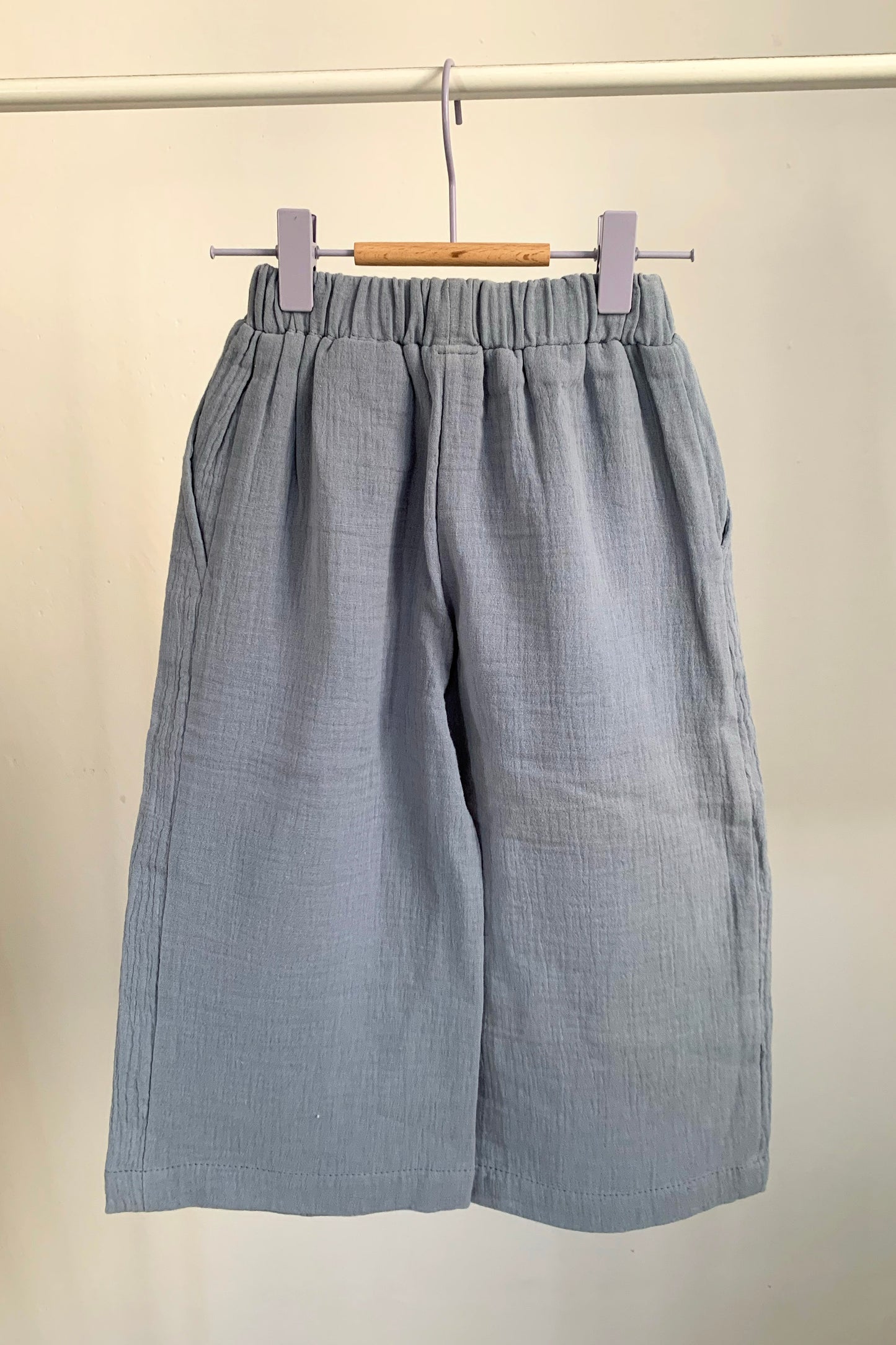 muslin pants light blue / vel. 98