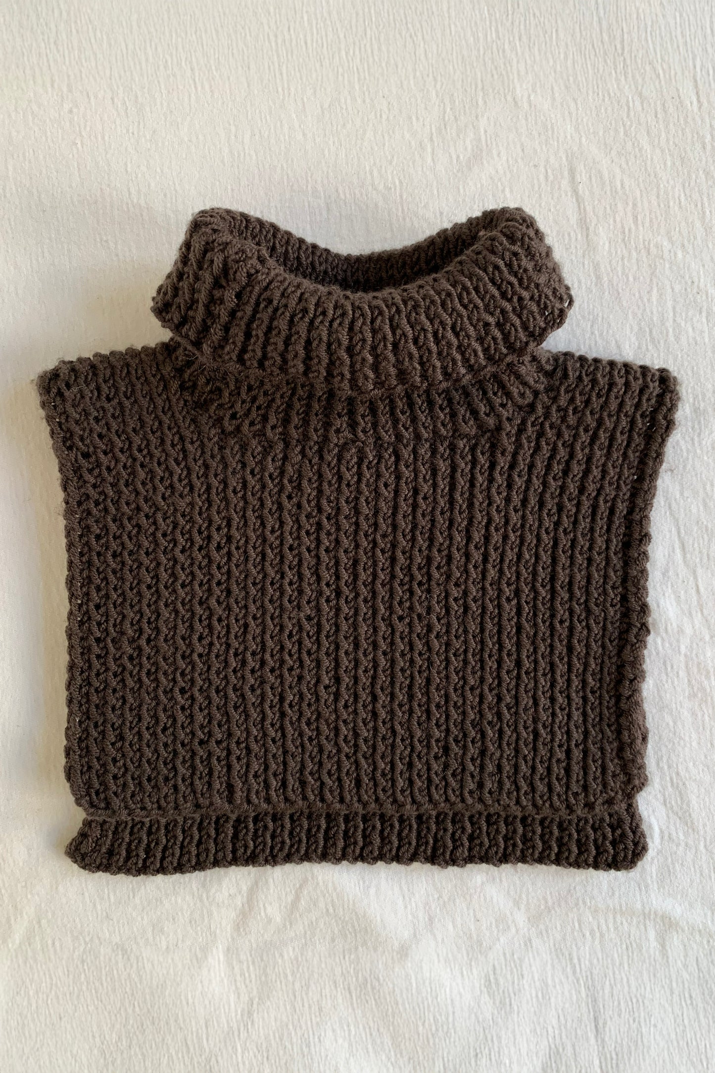 merino nákrčník dark brown / 5+ let