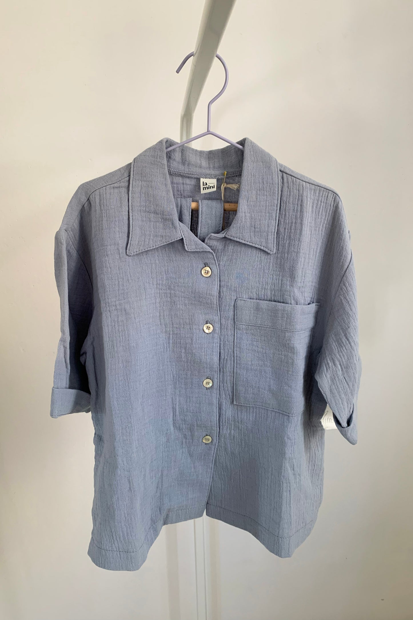 muslin shirt light blue / vel. 104